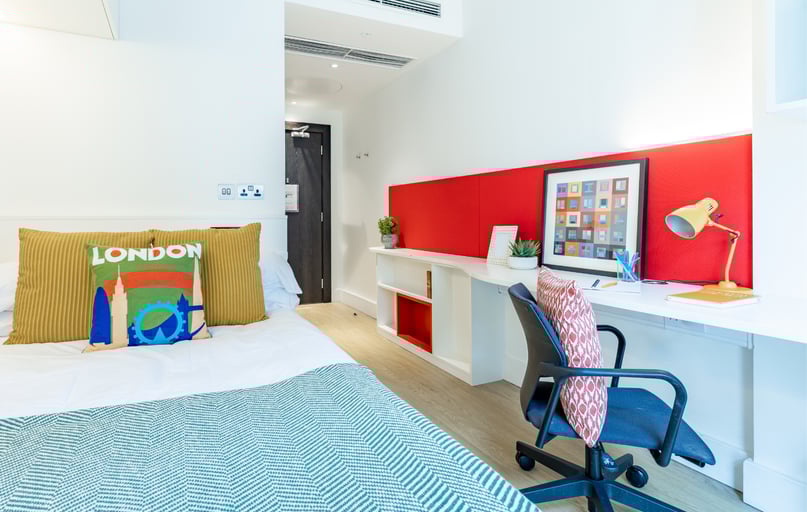 Single En Suite, Spring Mews, Tinworth Street, Vauxhall, London - Image 1